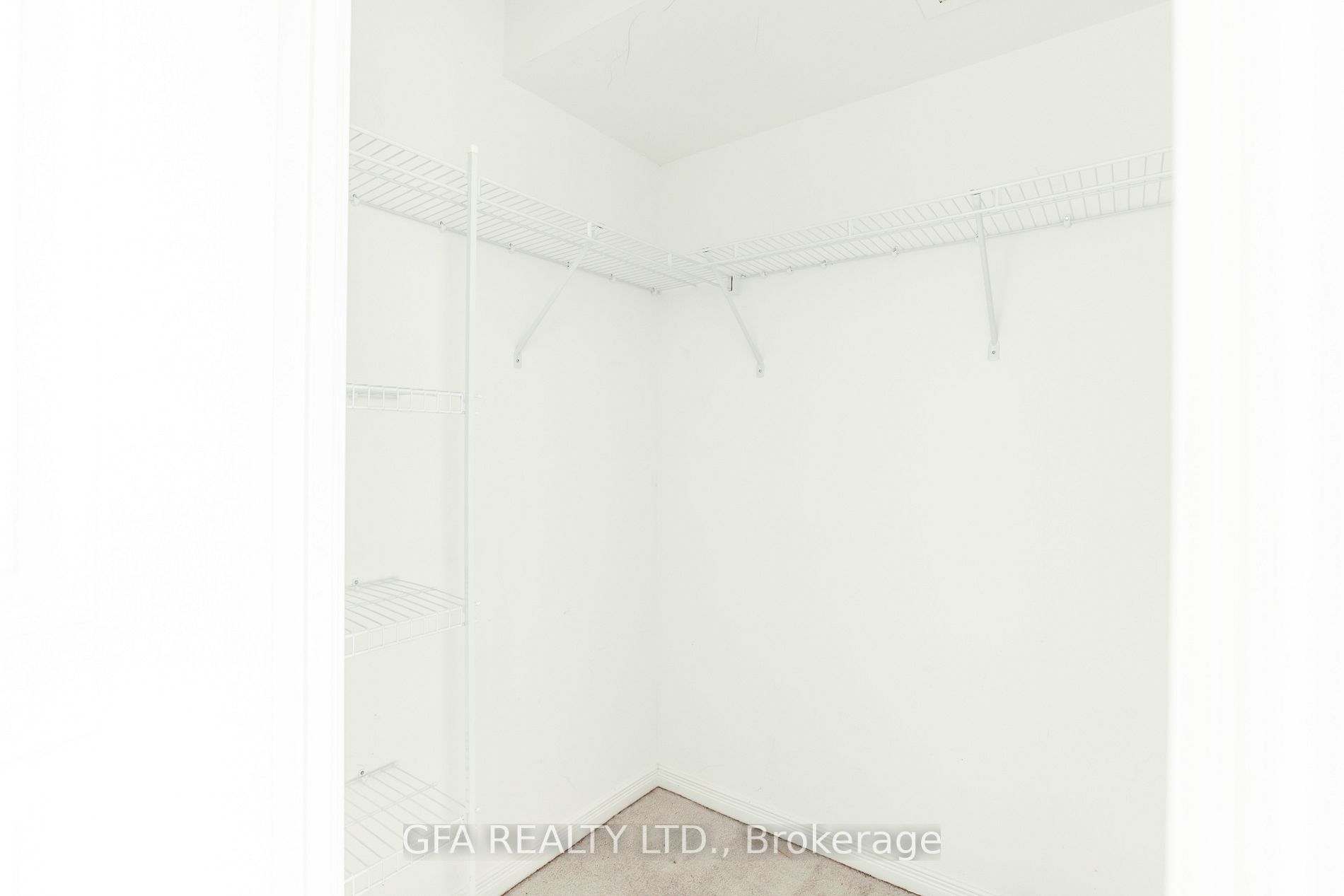 4879 Kimbermount Ave, #807