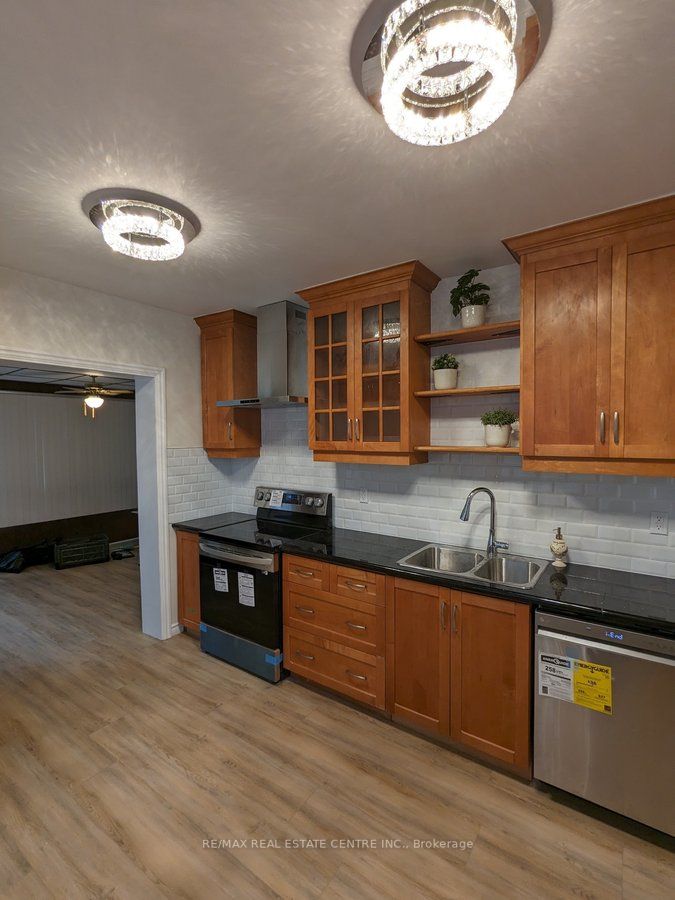 903 Tenth St, #Main