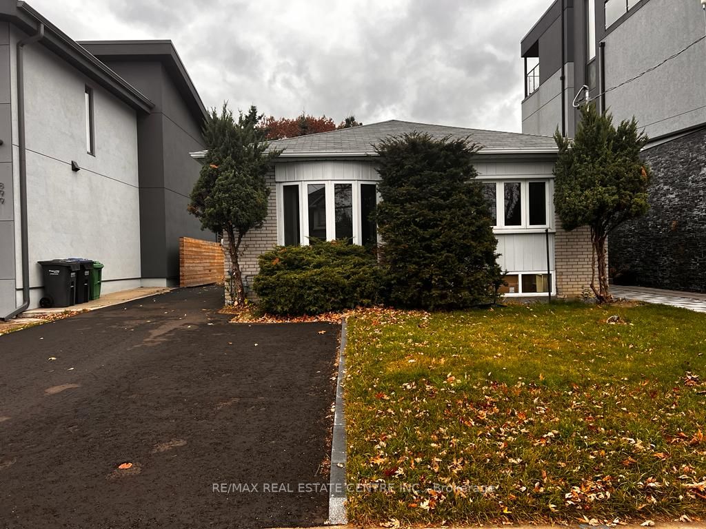 903 Tenth St, #Main