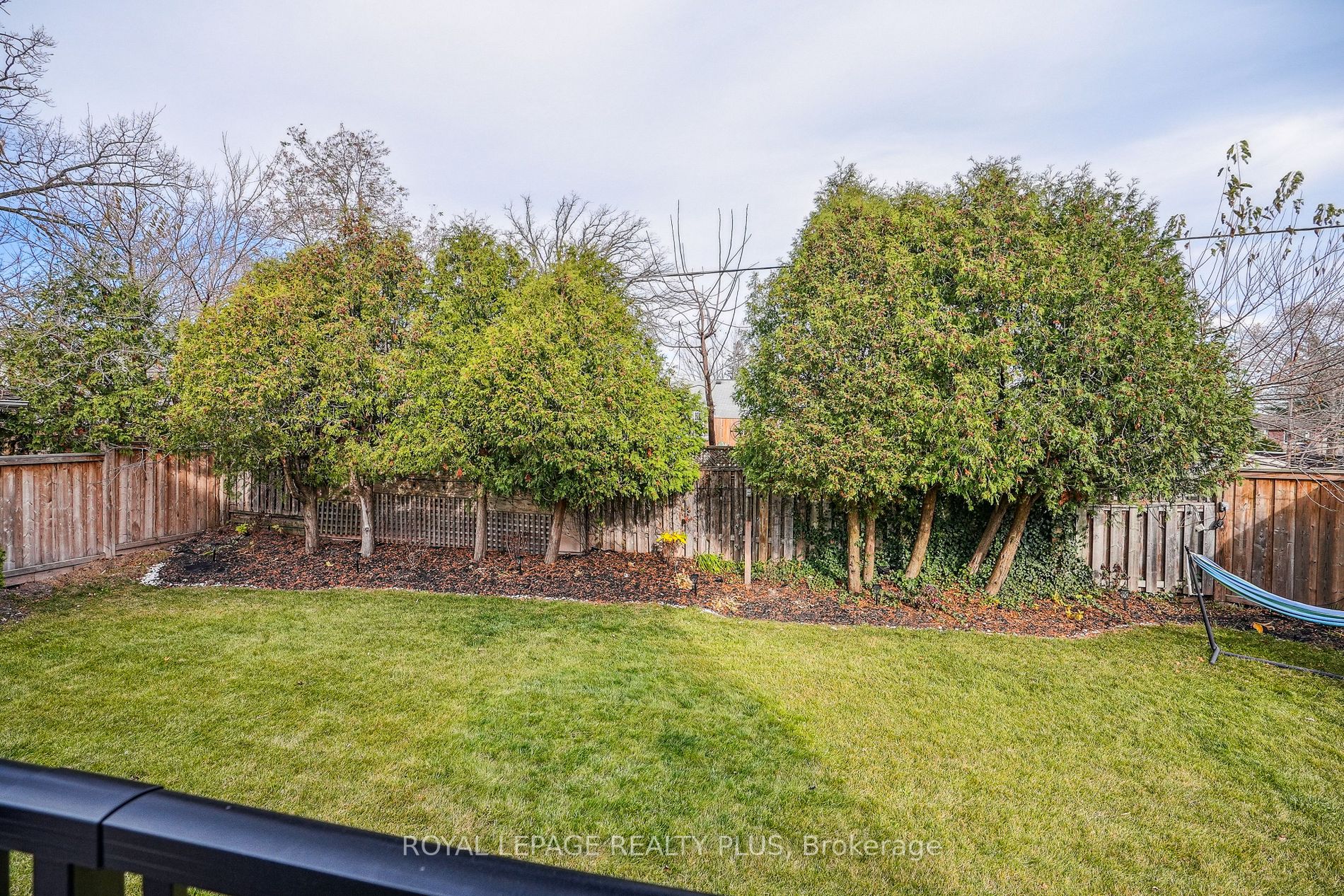 325 Ashbury Rd