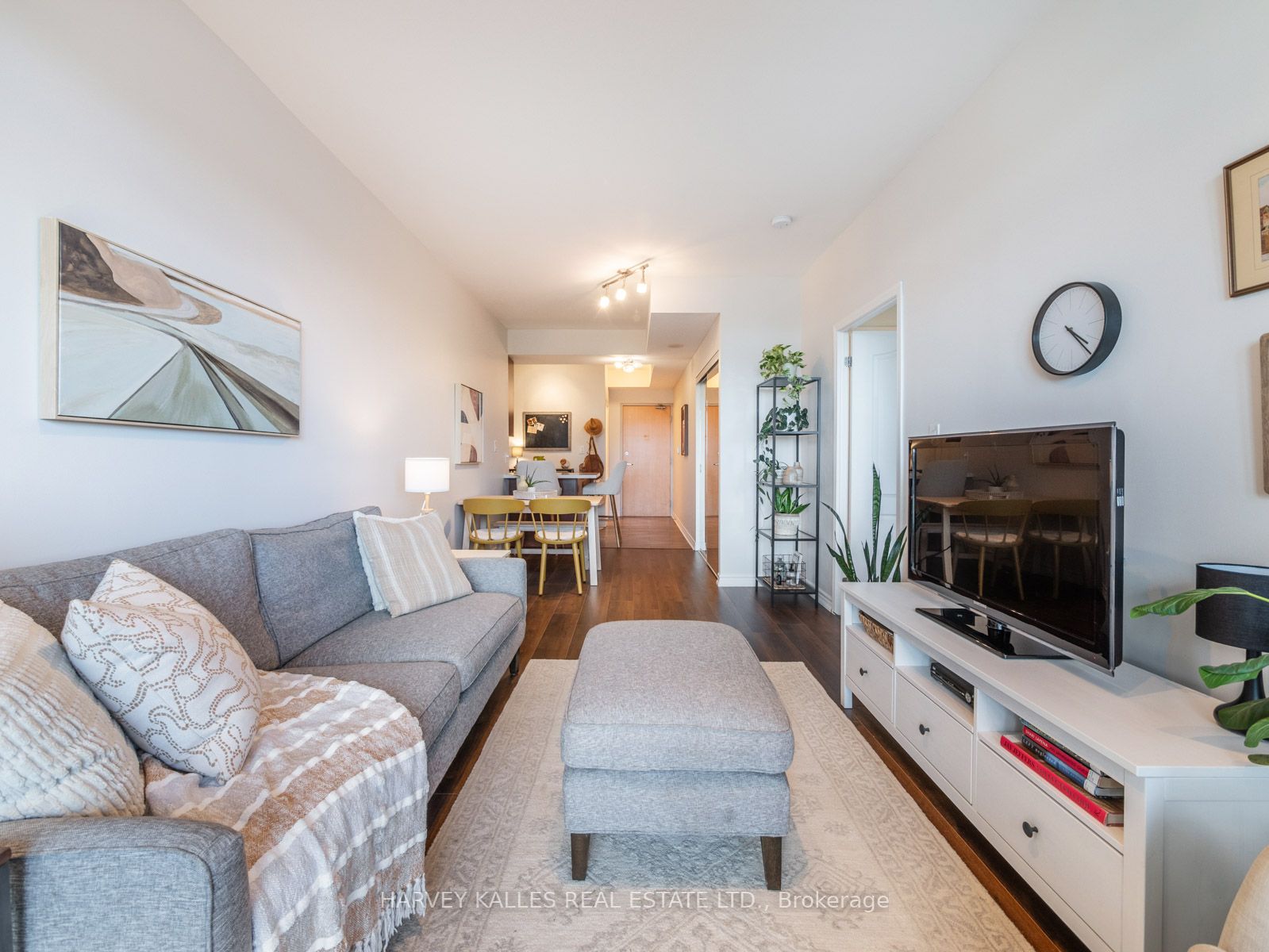 3865 Lake Shore Blvd W, #421
