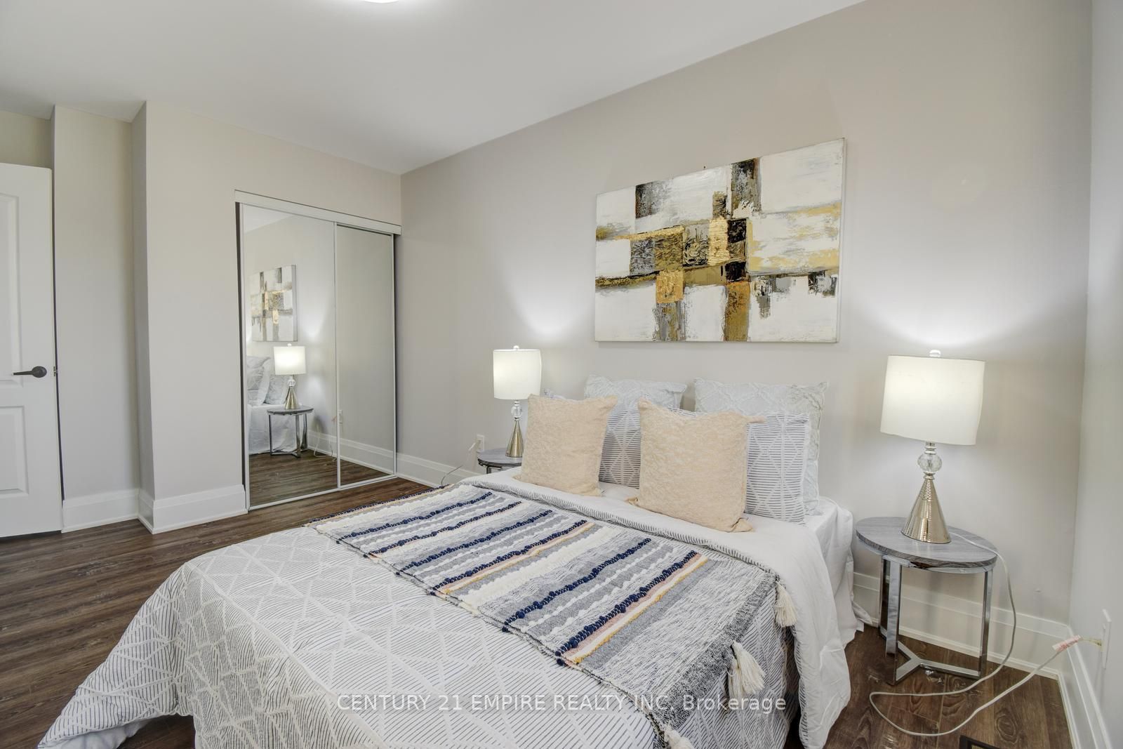 900 Central Park Dr, #30