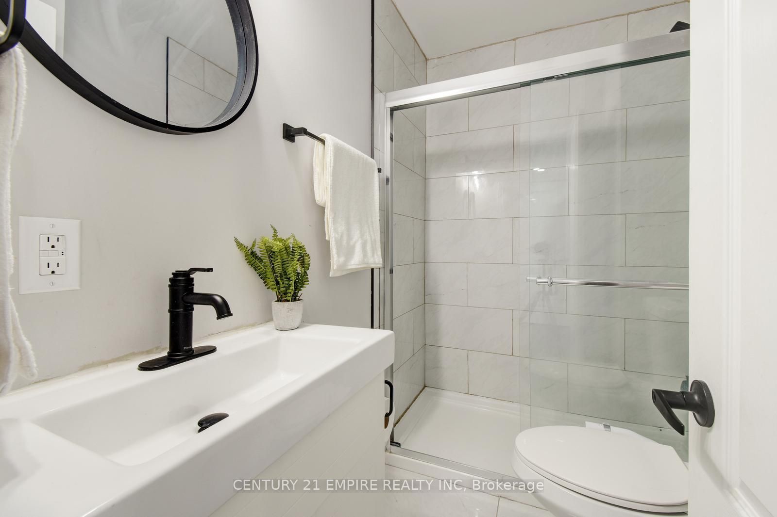 900 Central Park Dr, #30