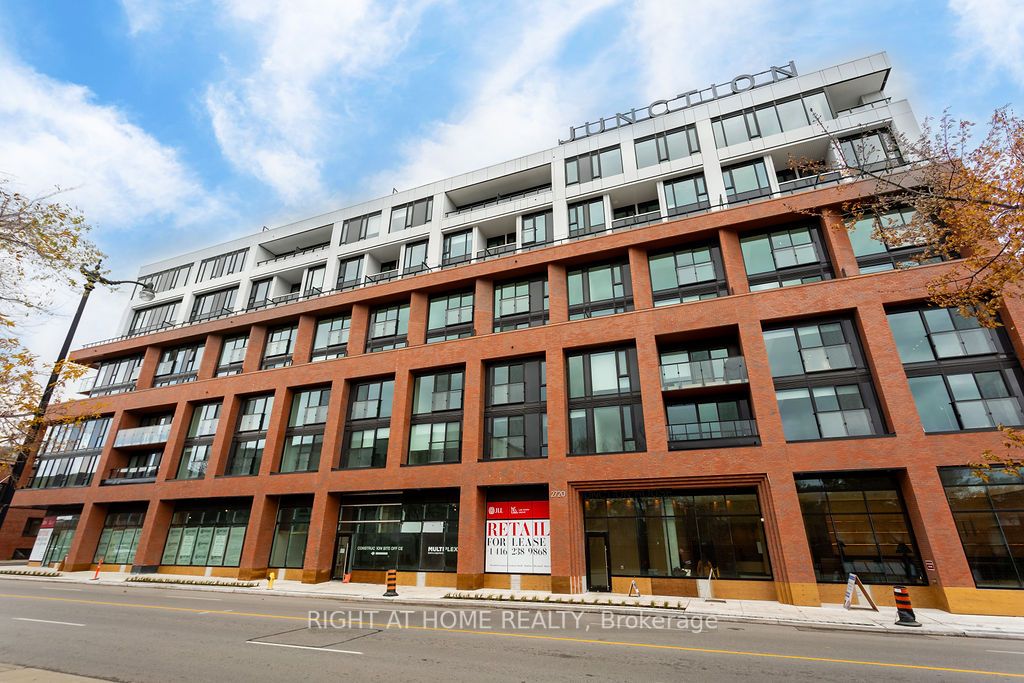 2720 Dundas St W, #204