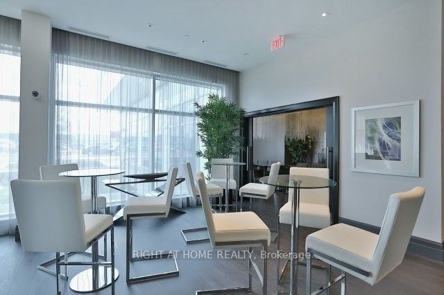 65 Speers Rd, #203