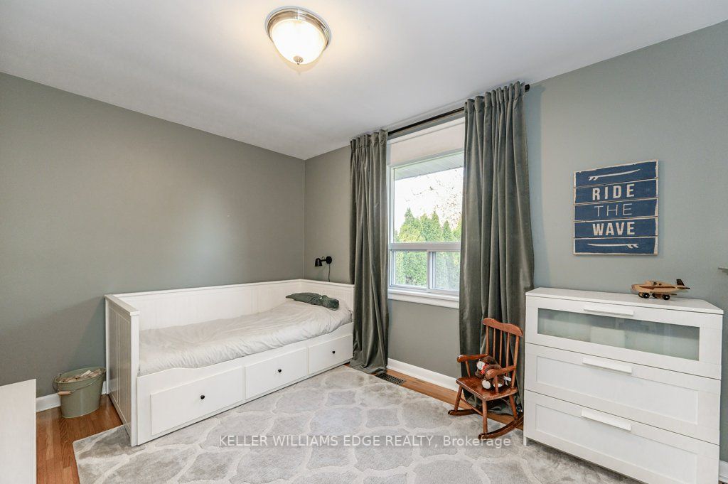 446 Springbank Cres