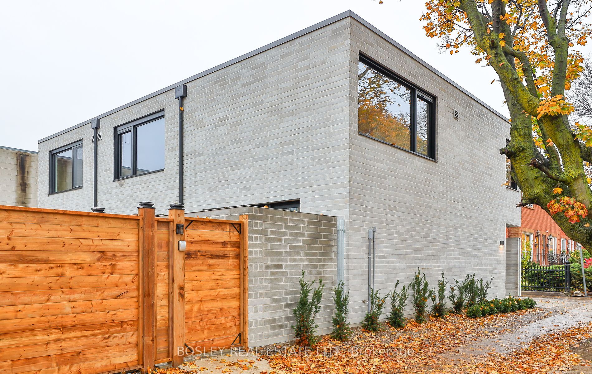 1402 Dufferin St, #Laneway