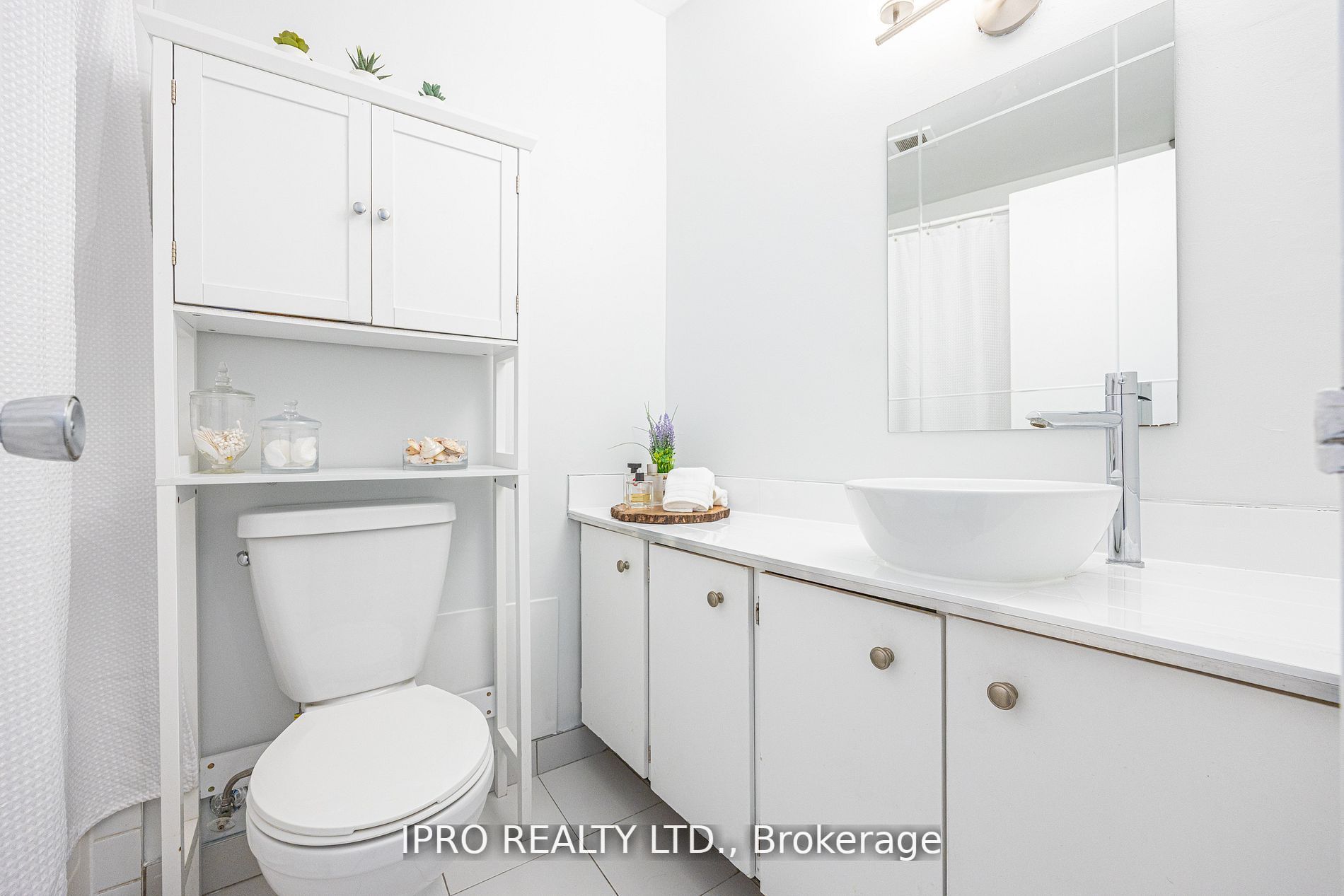 3145 Queen Frederica Dr, #1003