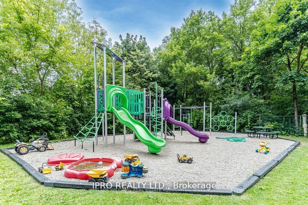 3145 Queen Frederica Dr, #1003