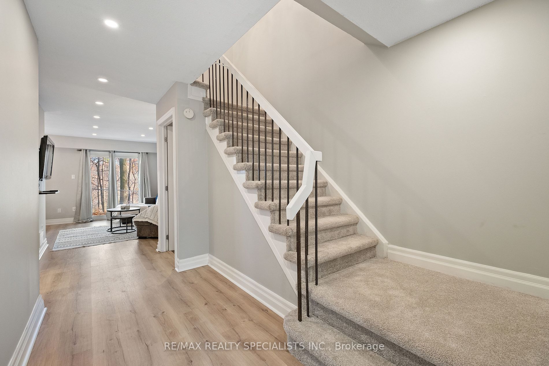 2120 Rathburn Rd E, #52