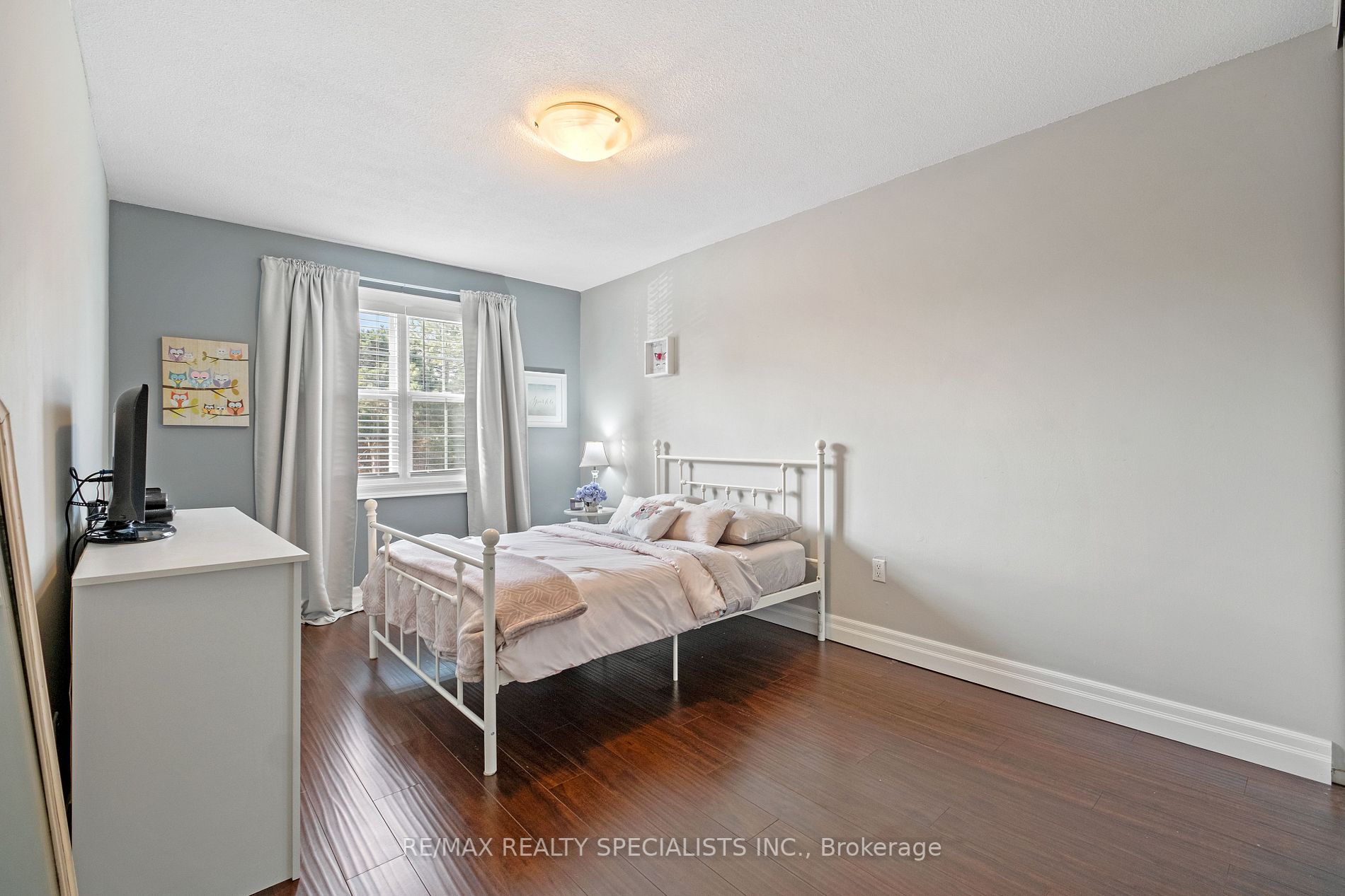 2120 Rathburn Rd E, #52