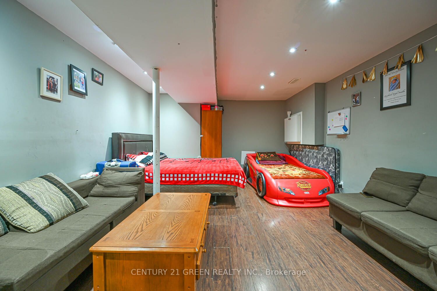 9 Owens Rd