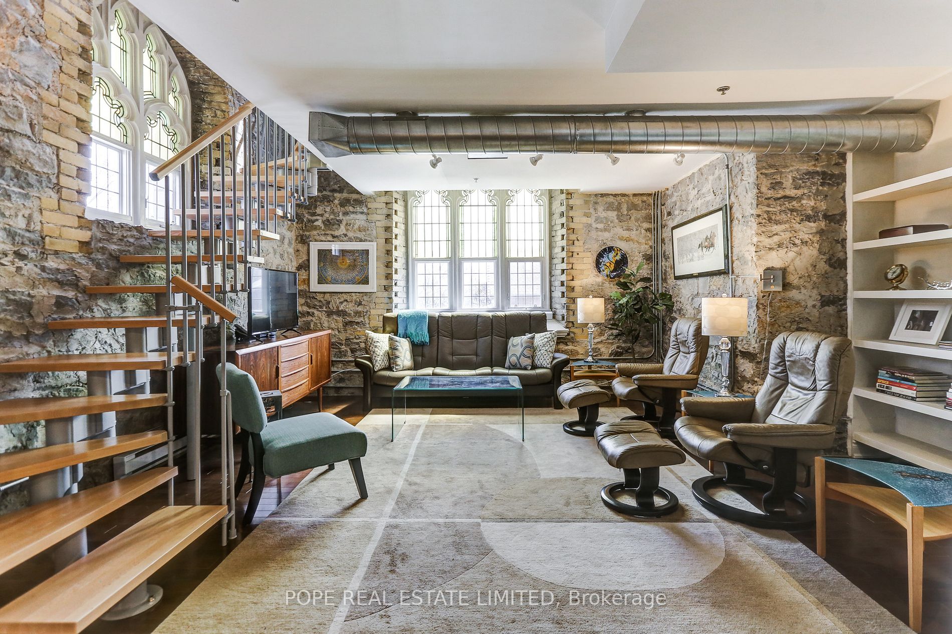 384 Sunnyside Ave, #202