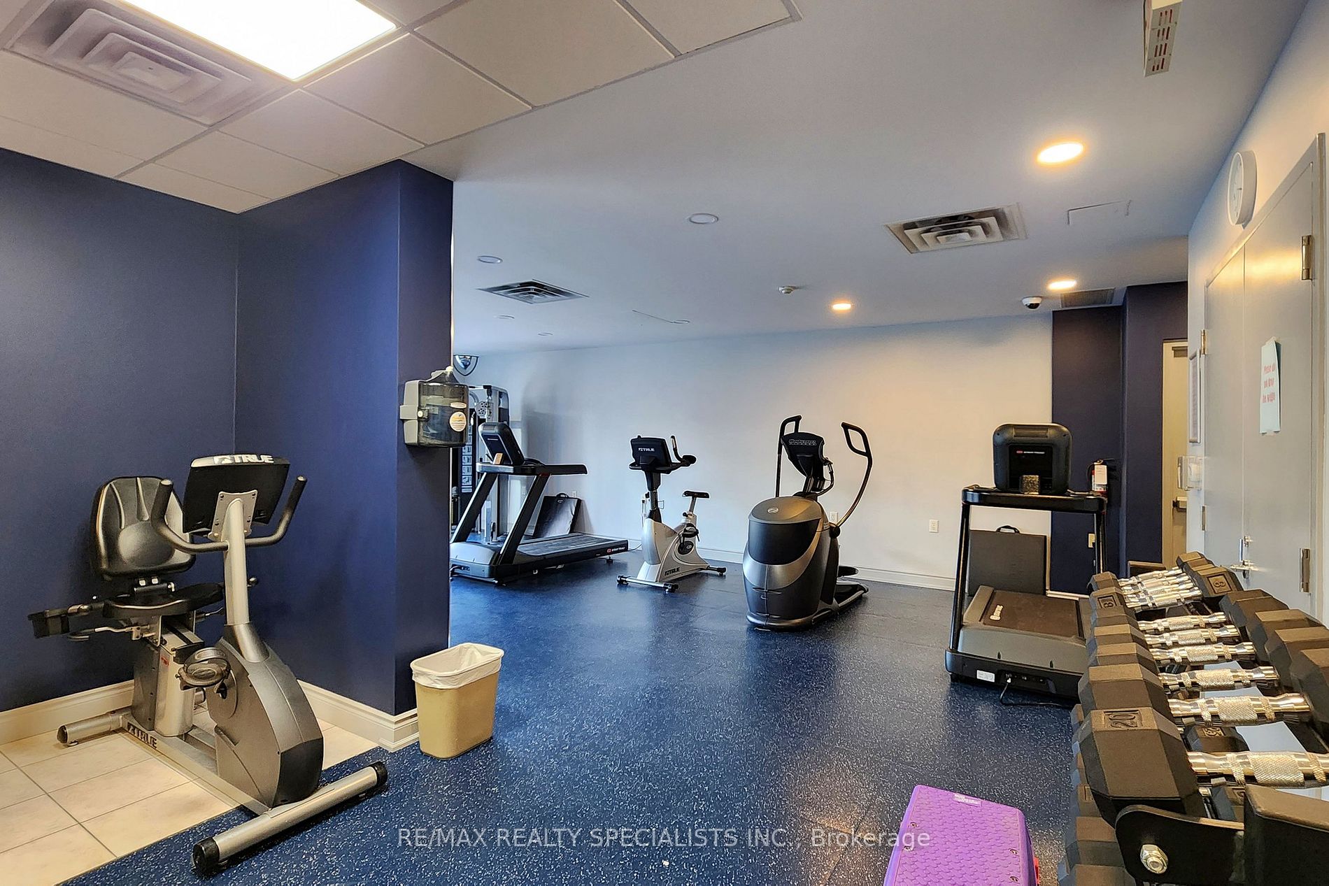 200 Burnhamthorpe Rd E, #101