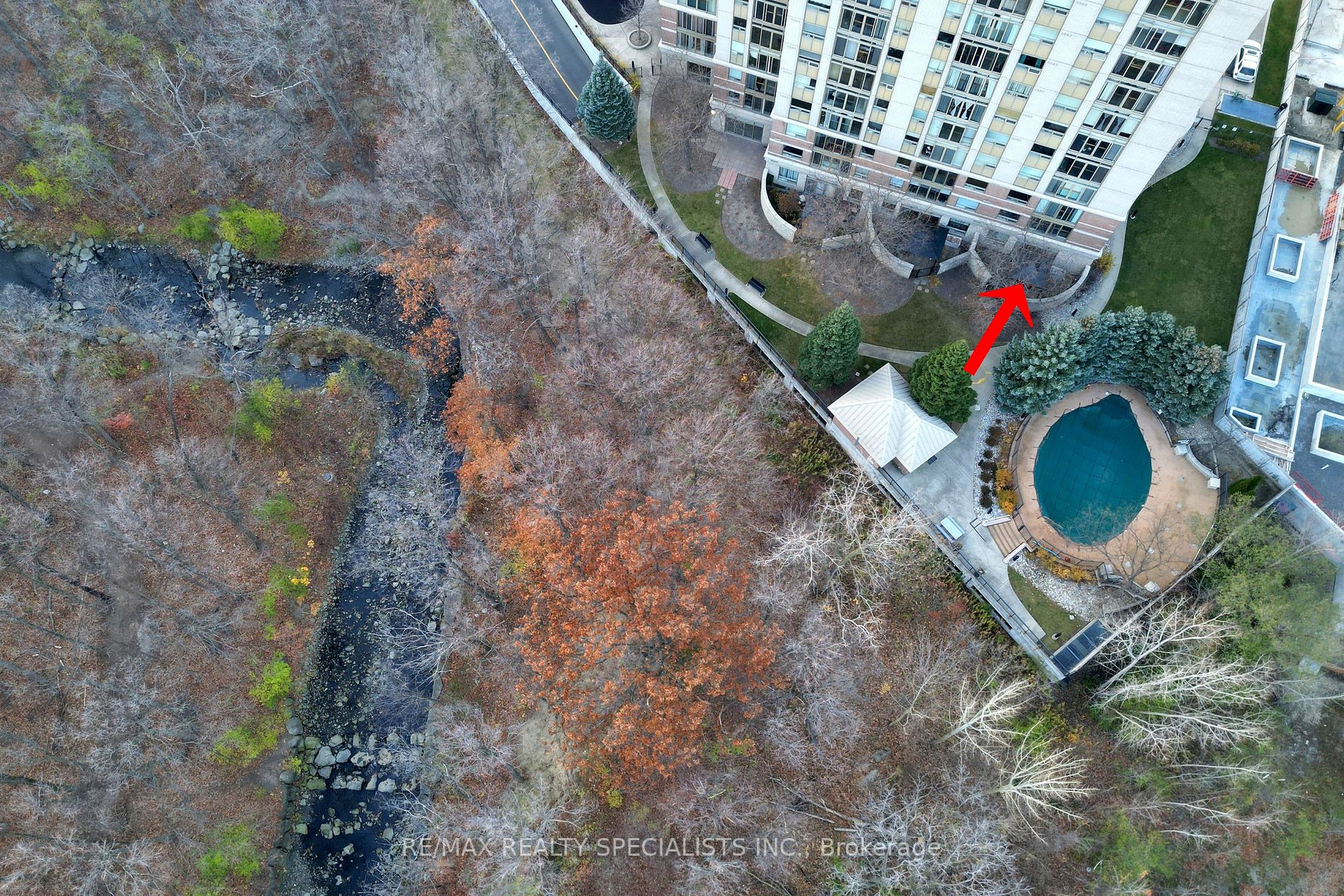 200 Burnhamthorpe Rd E, #101