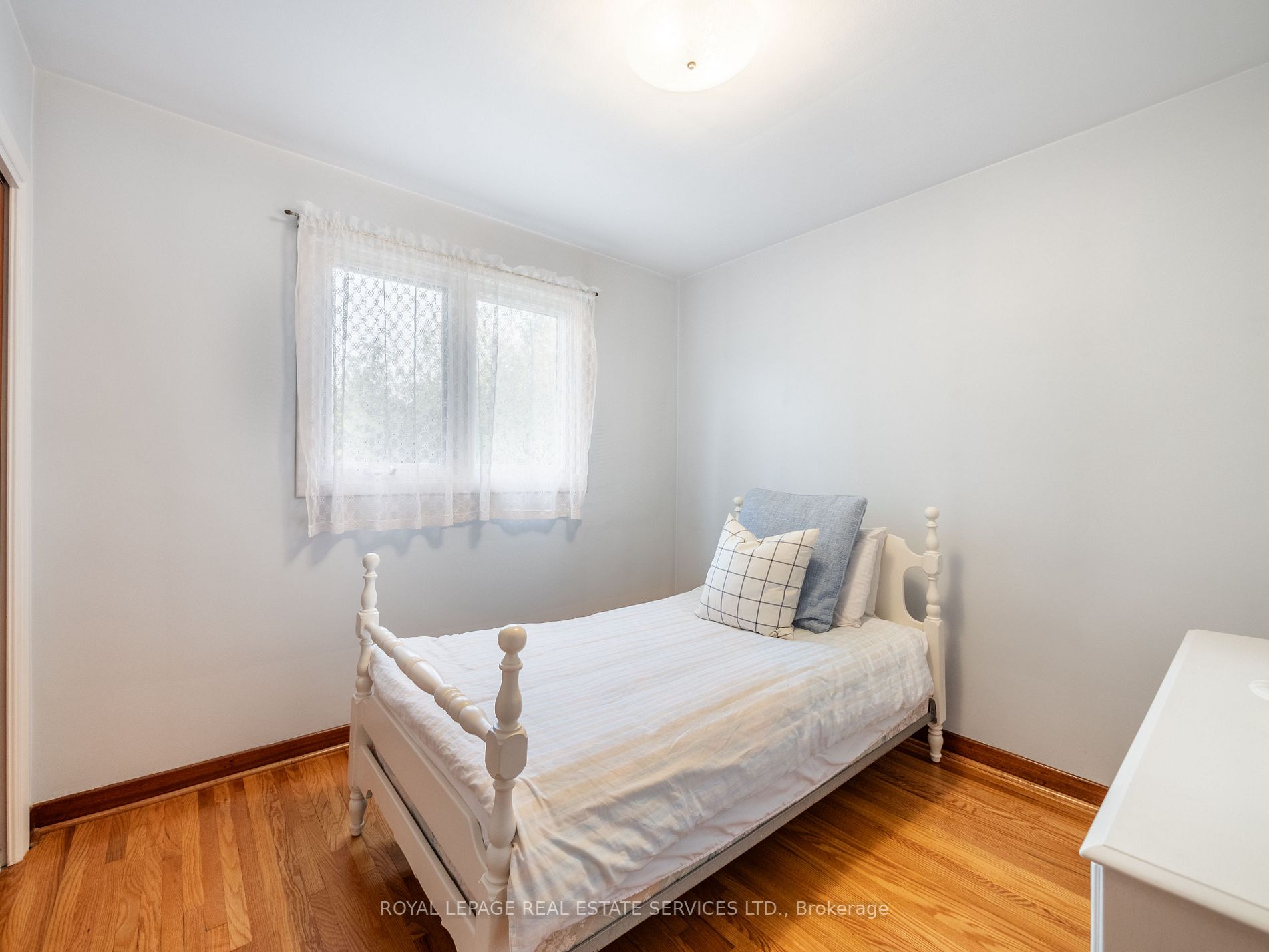 269 Martin Grove Rd