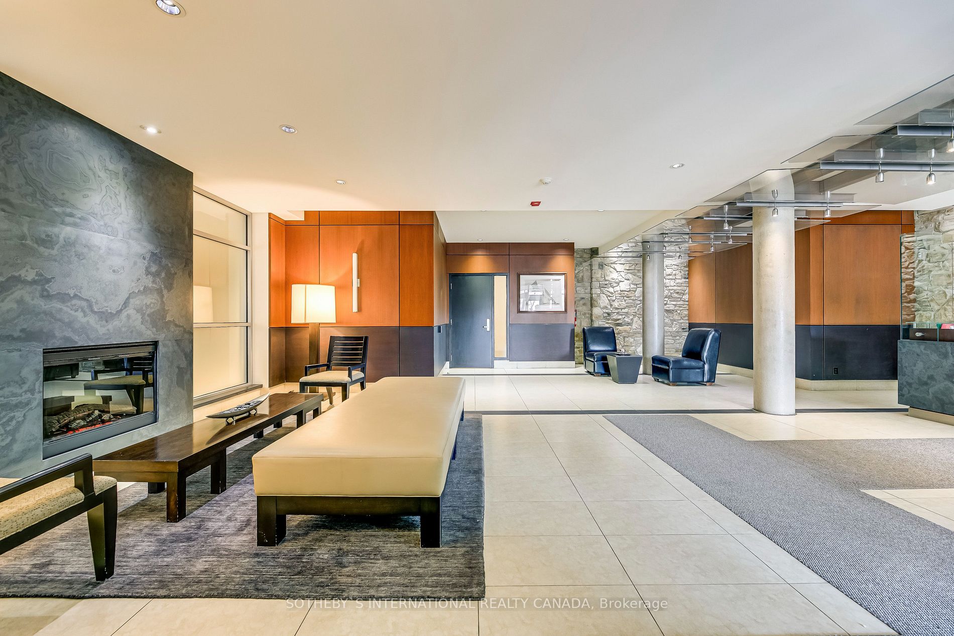 80 Port St E, #201
