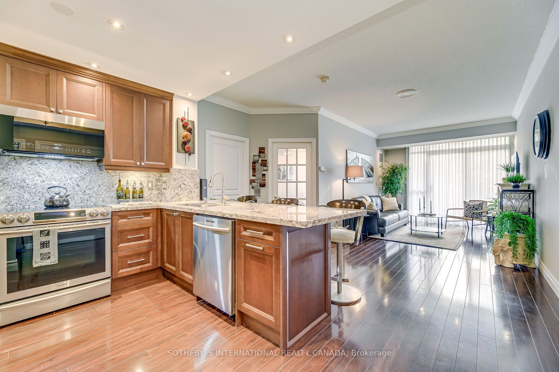 80 Port St E, #201