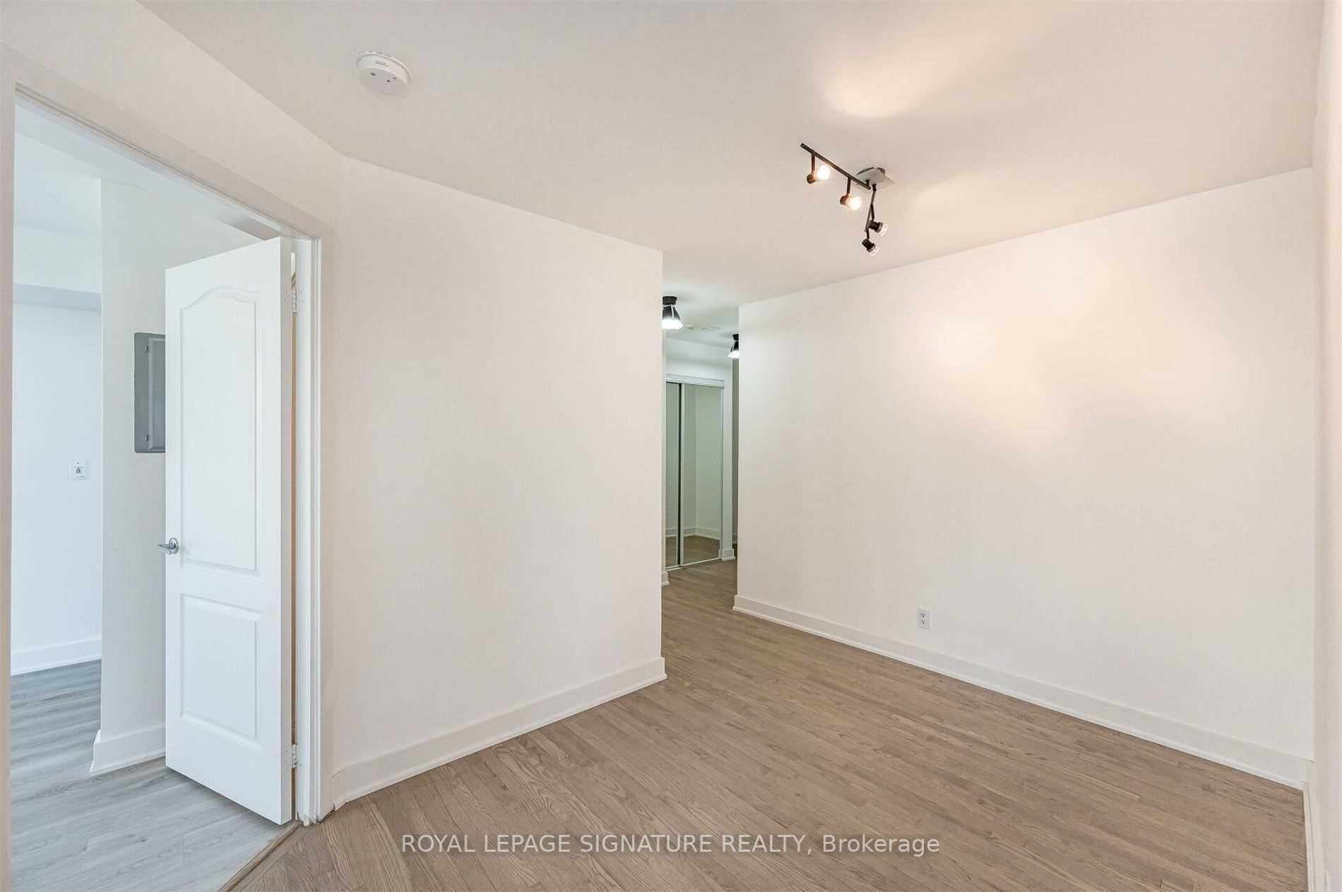 1 Elm Dr W, #1211