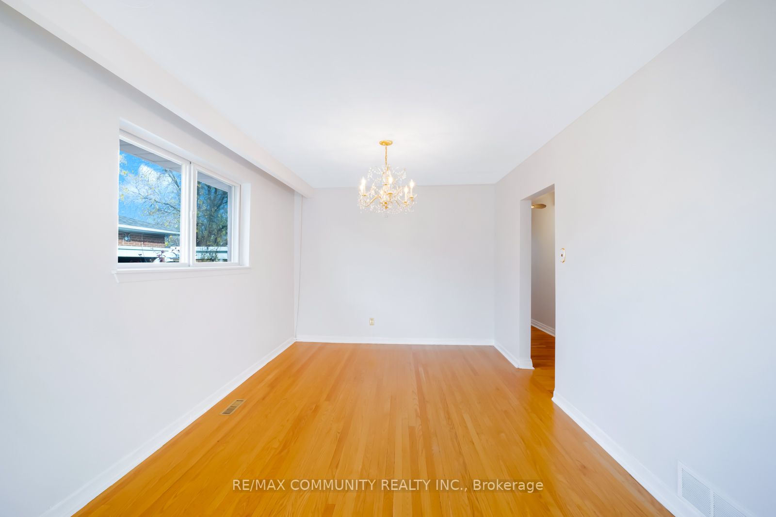 3263 Cawthra Rd