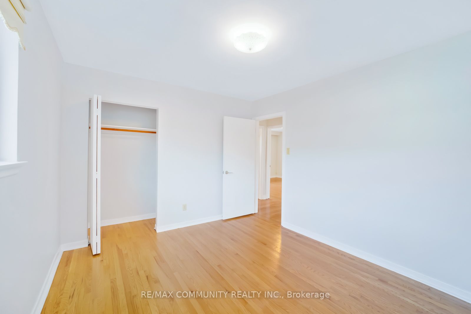 3263 Cawthra Rd