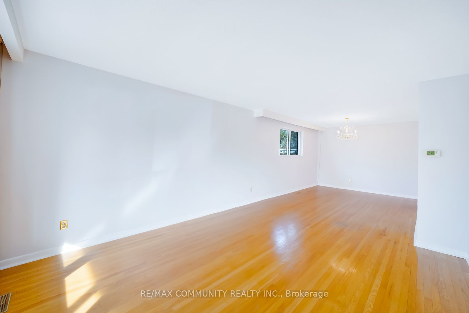 3263 Cawthra Rd