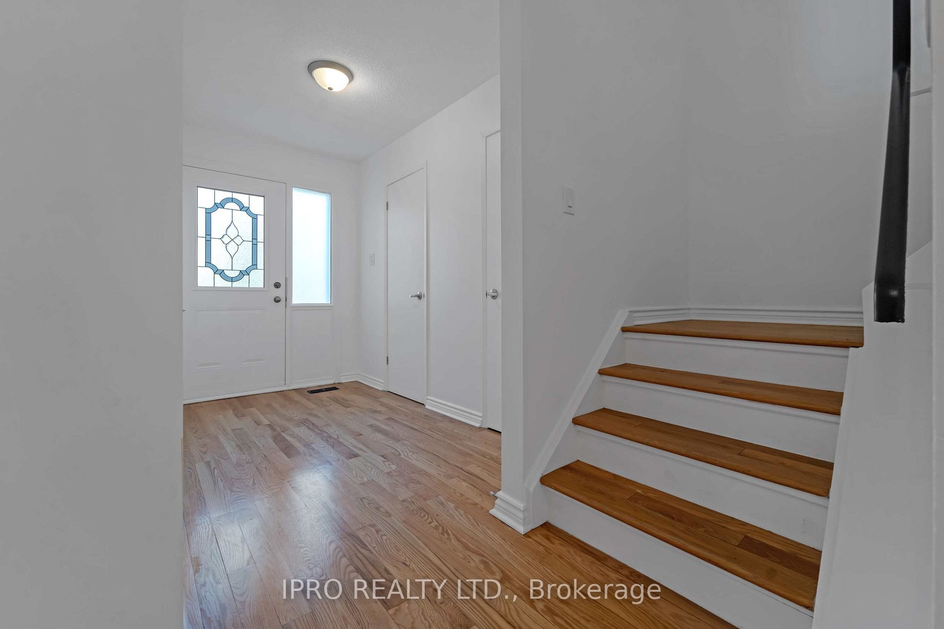76 Longbourne Crescent