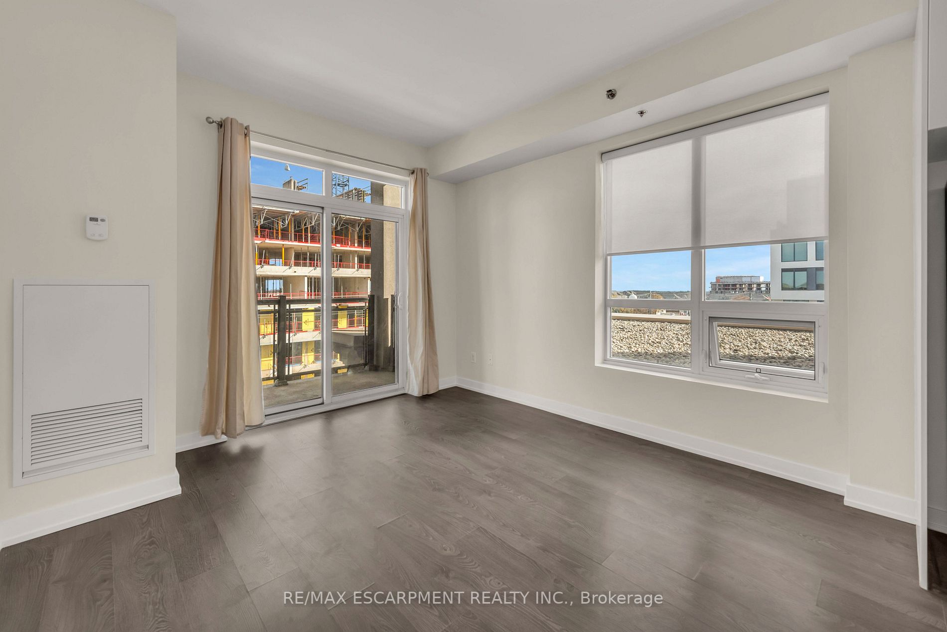 2486 Old Bronte Rd, #520