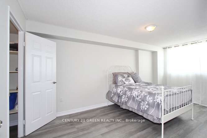 2900 Battleford Rd N, #1501