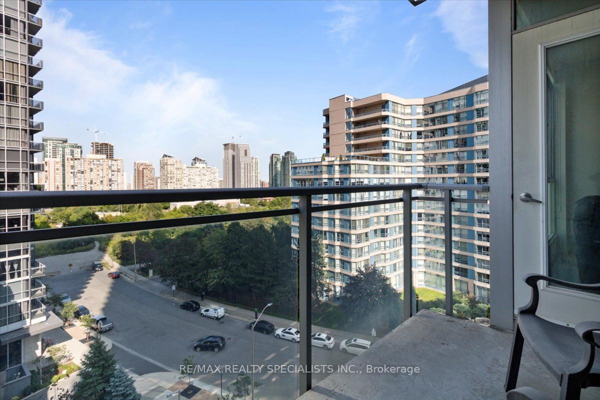225 Webb Dr, #805