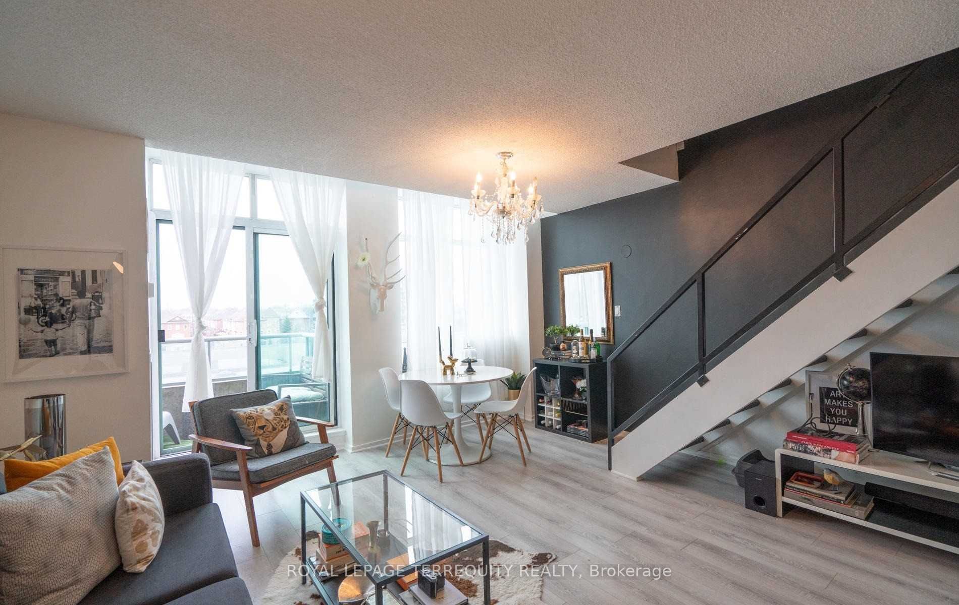 200 Manitoba St, #328