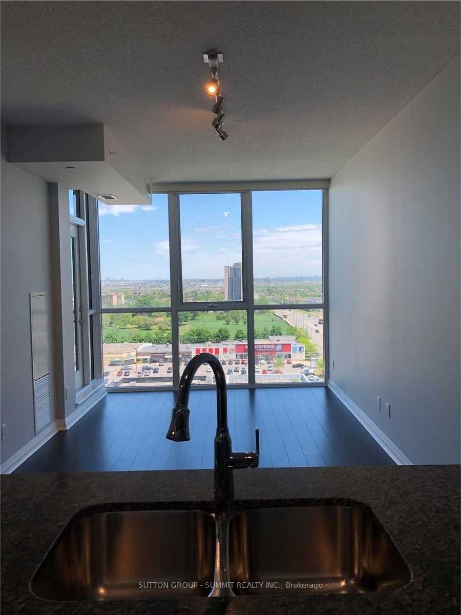 55 Eglinton Ave, #1305