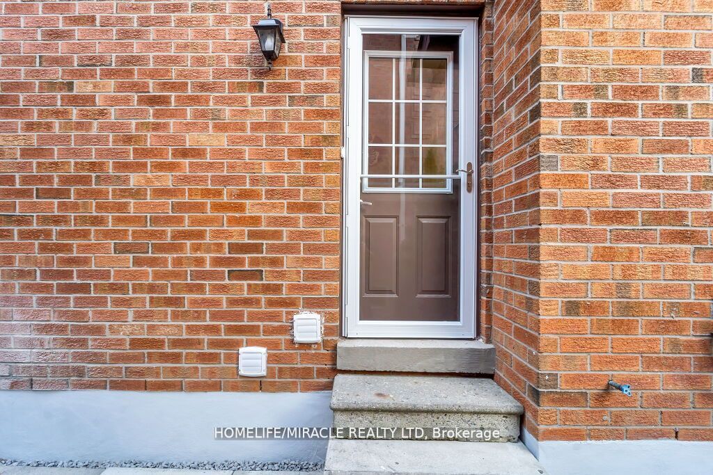 57 Lord Simcoe Dr, #Bsmt
