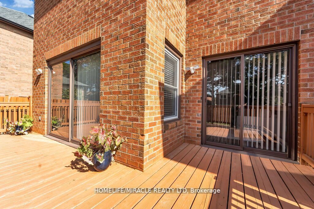 57 Lord Simcoe Dr, #Bsmt