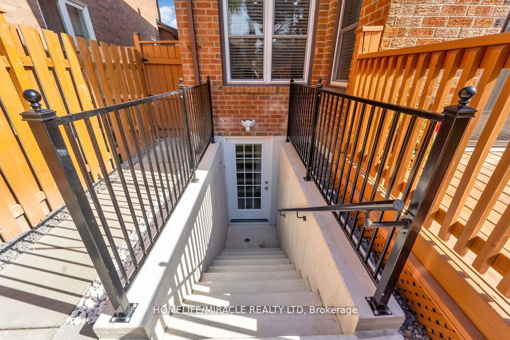 57 Lord Simcoe Dr, #Bsmt