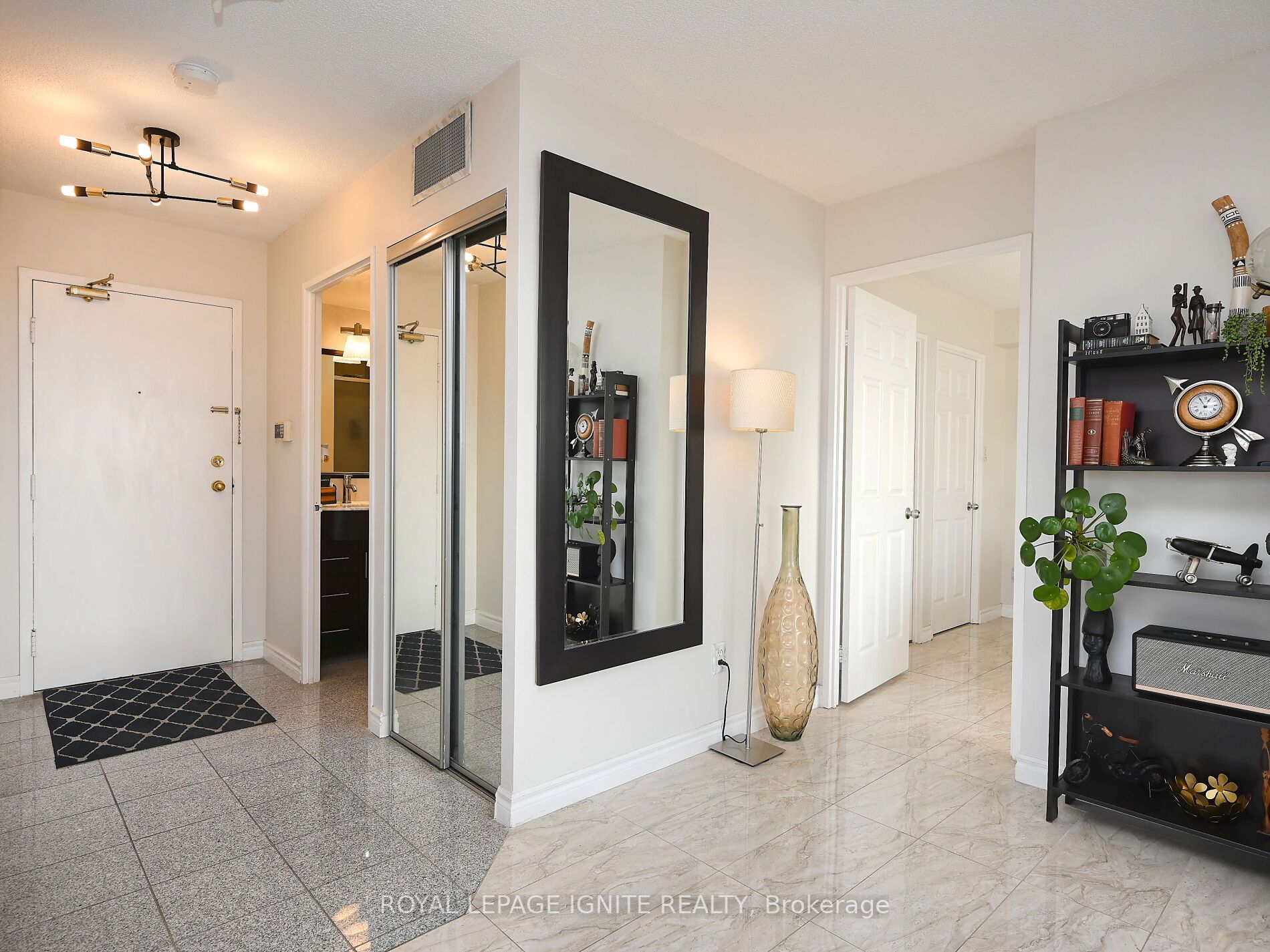 285 Enfield Pl, #2009