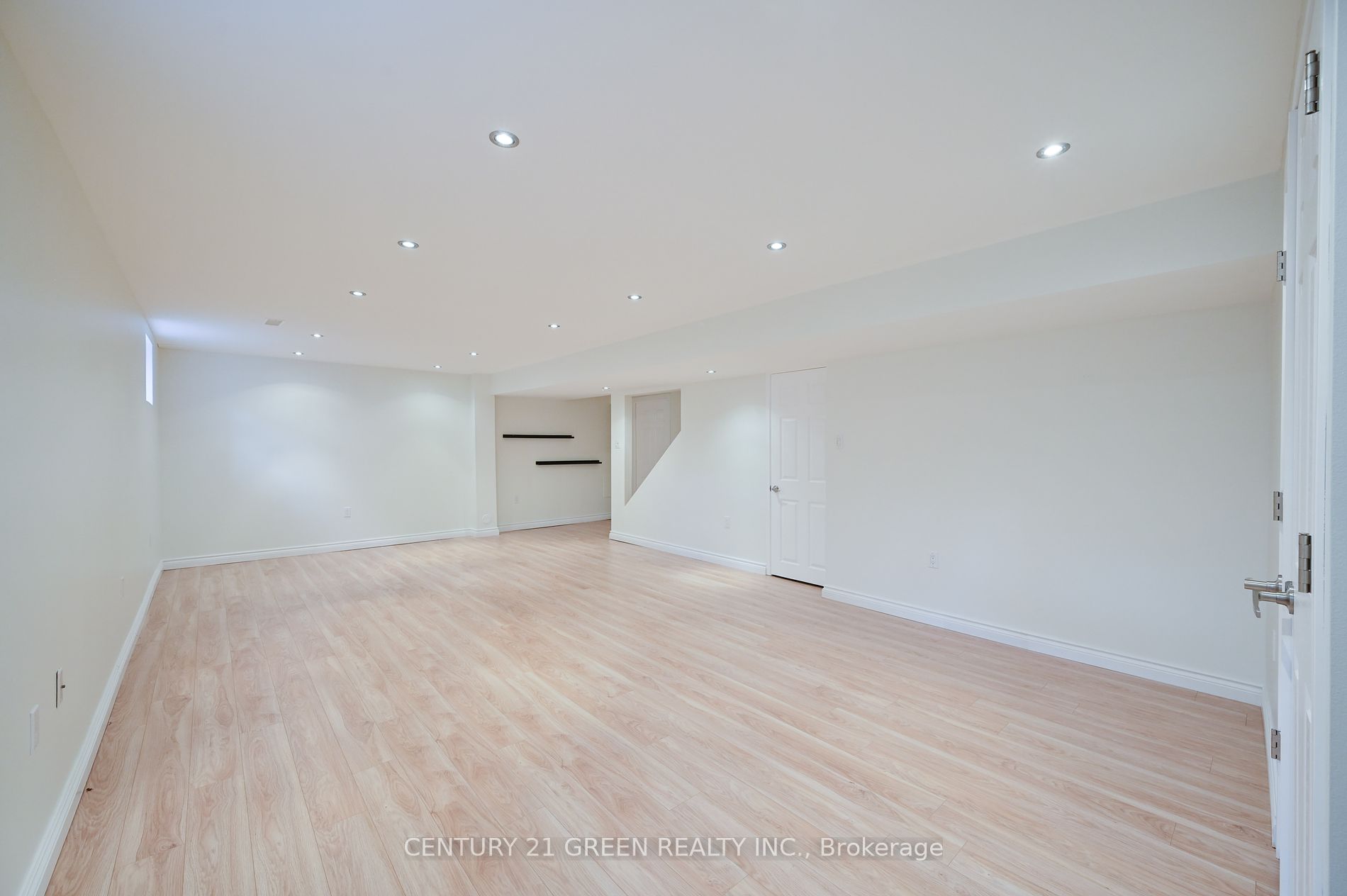 832 Rayner Court