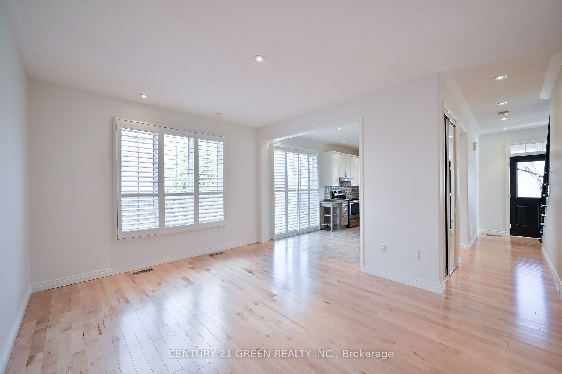 832 Rayner Court