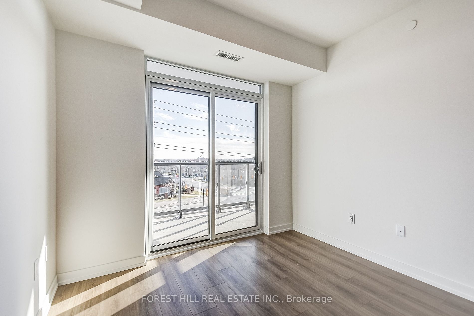 10 Lagerfeld Dr, #410