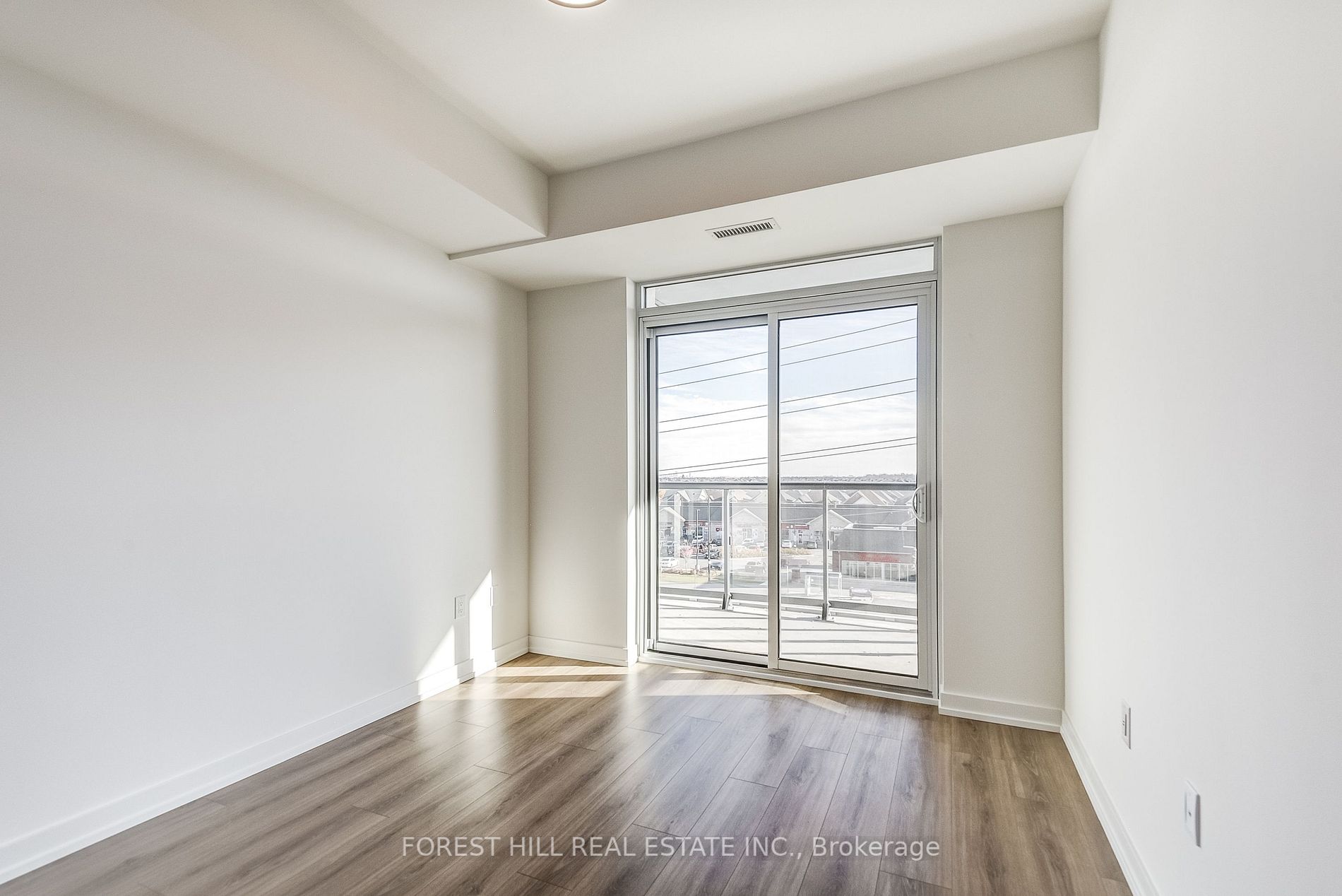 10 Lagerfeld Dr, #410