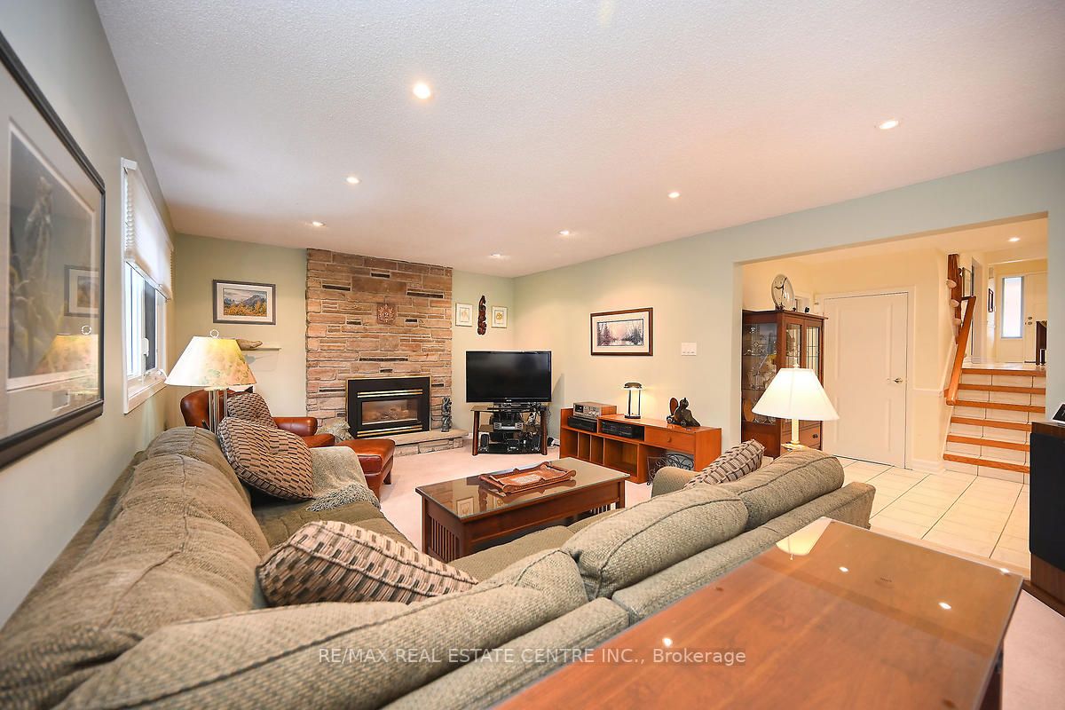 360 Chantenay Dr