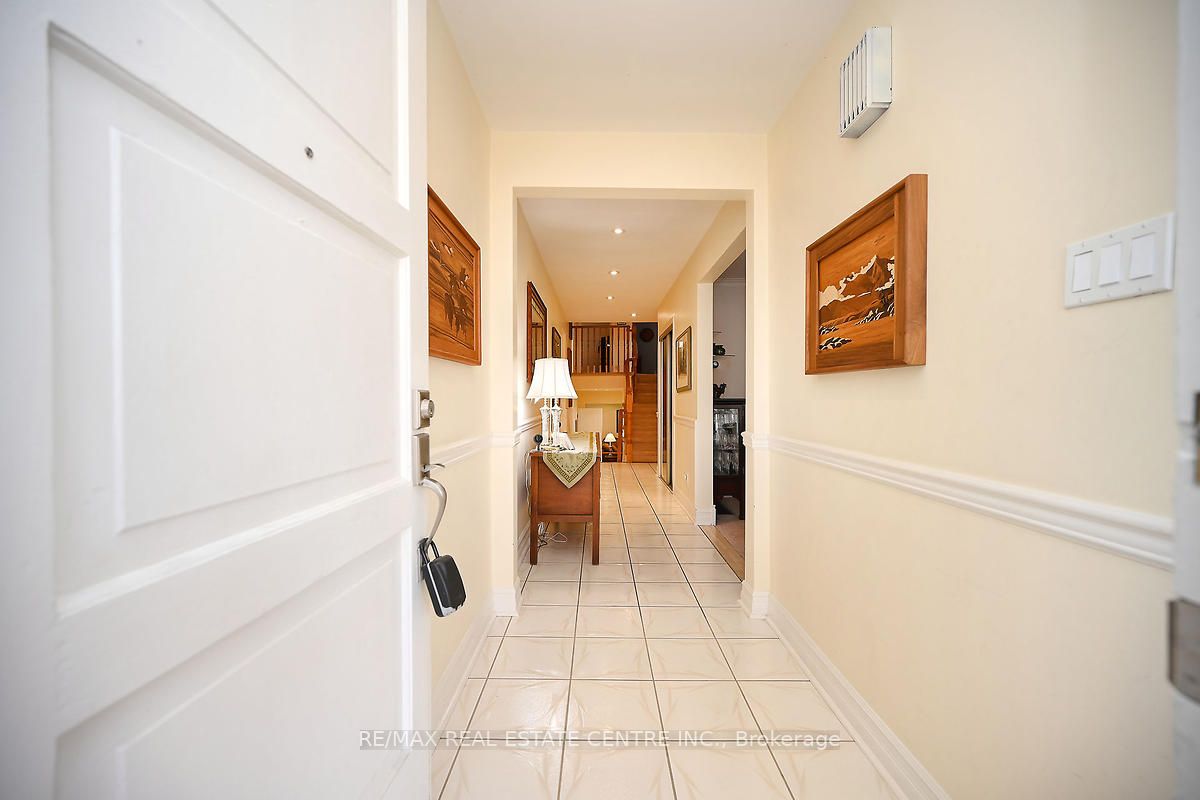 360 Chantenay Dr
