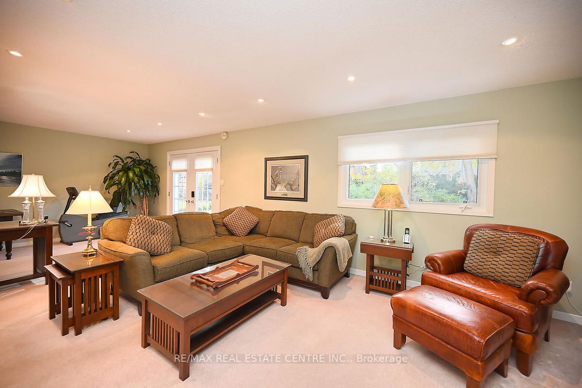 360 Chantenay Dr