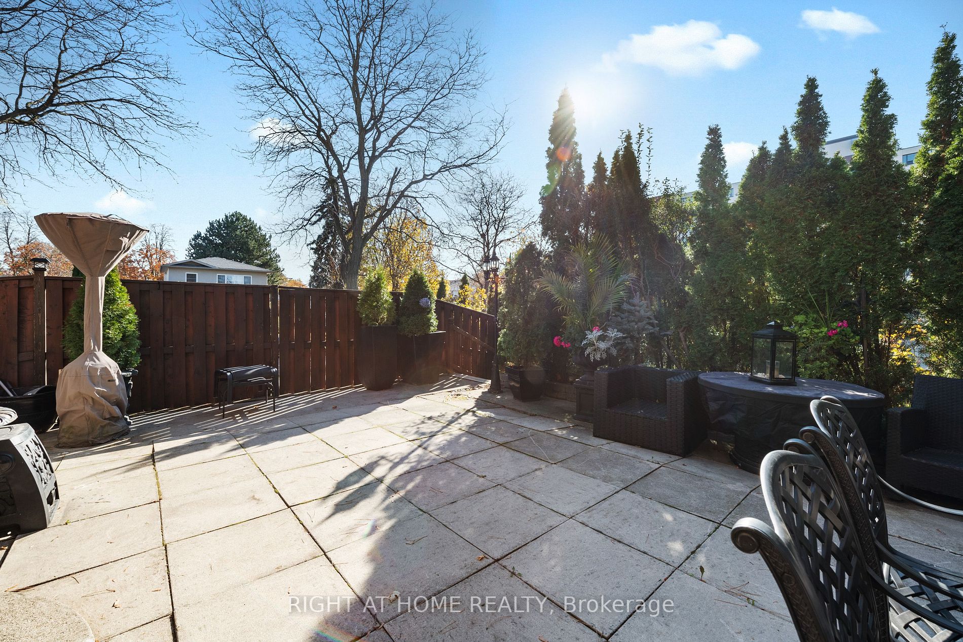 4357 Bloor St W, #7