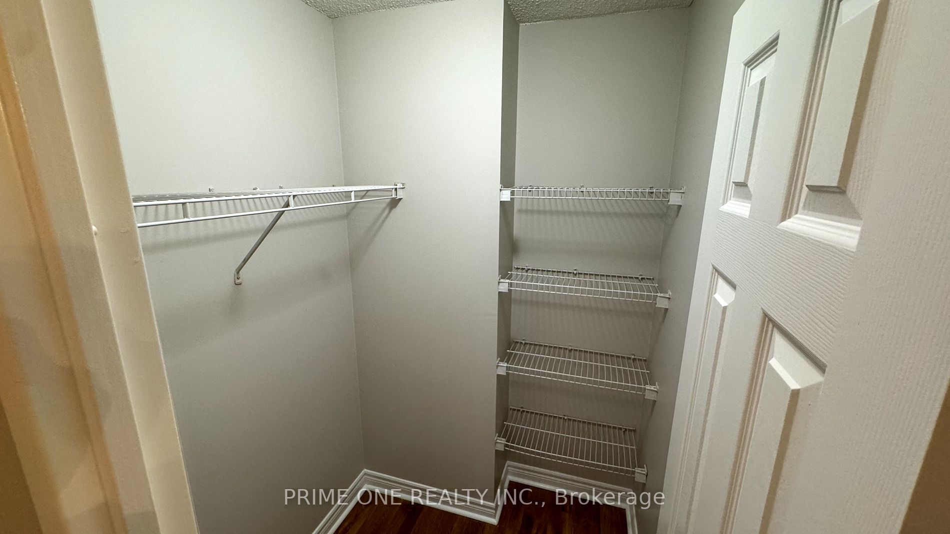 156 Enfield Pl, #2515