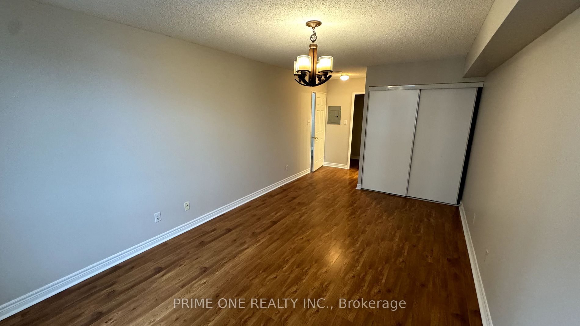 156 Enfield Pl, #2515