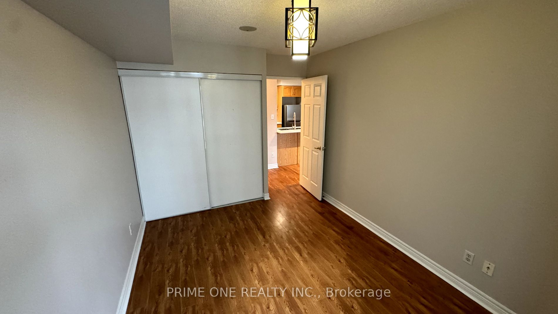 156 Enfield Pl, #2515