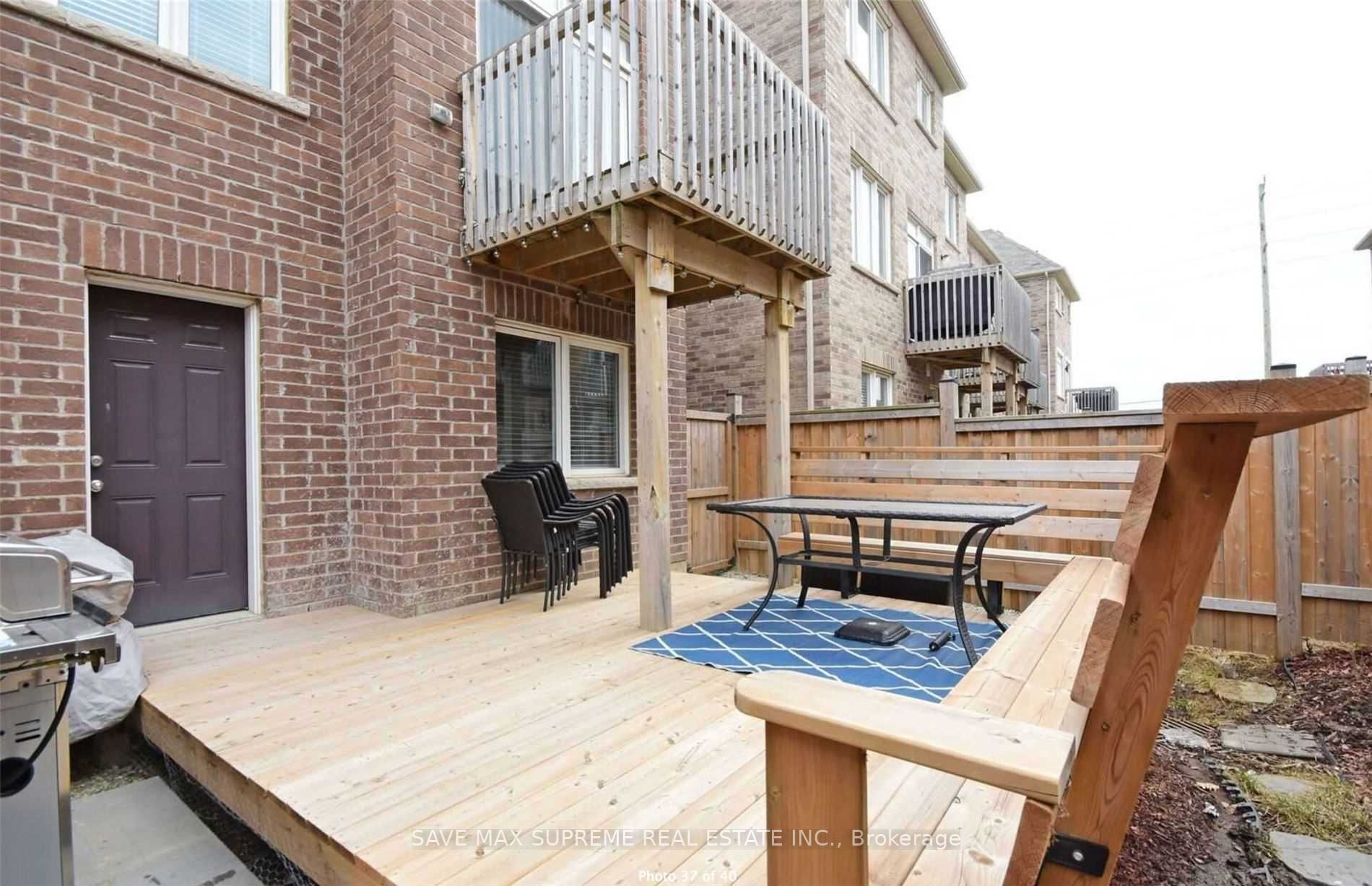 26 Rockbrook Tr