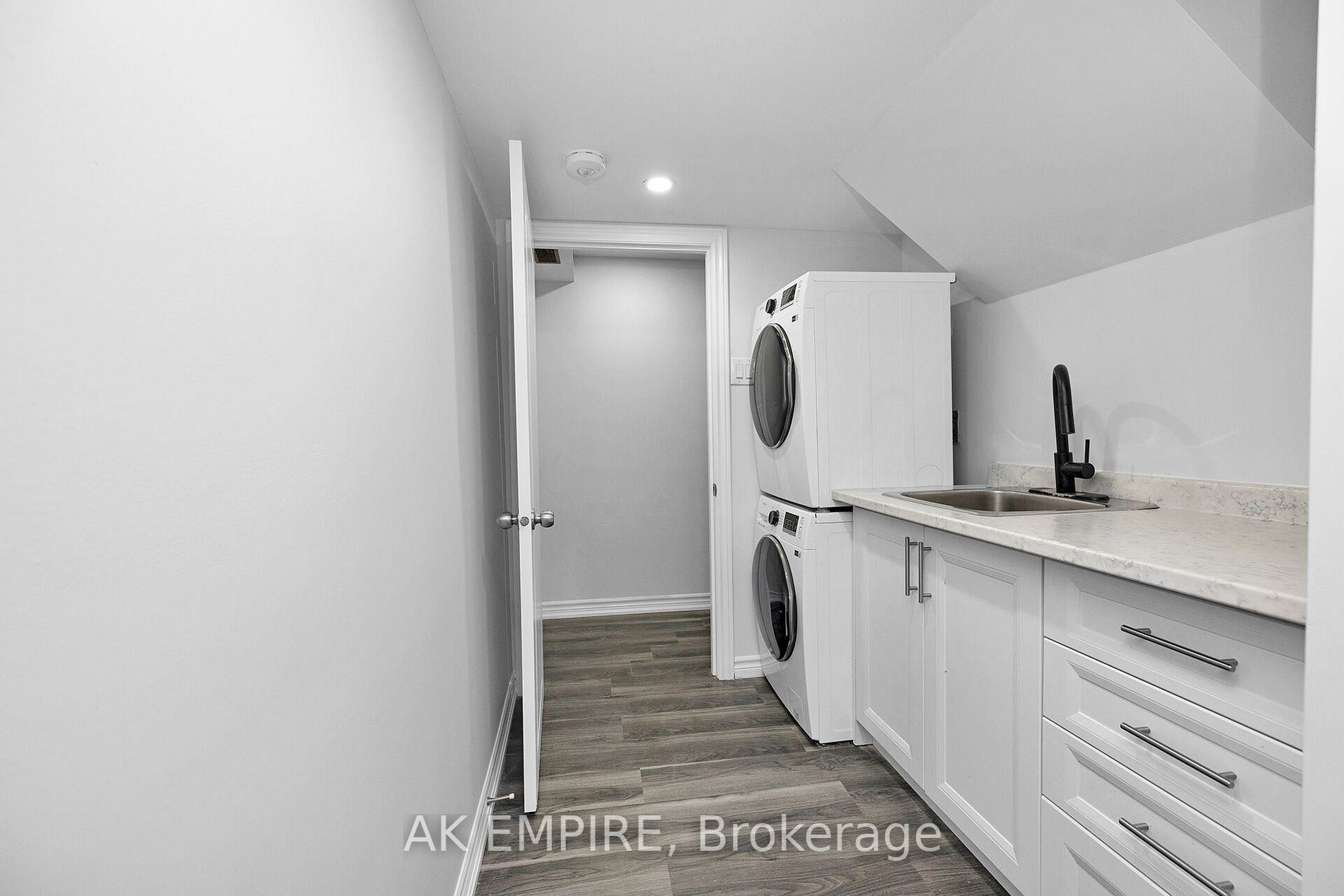 44 Hashmi Place