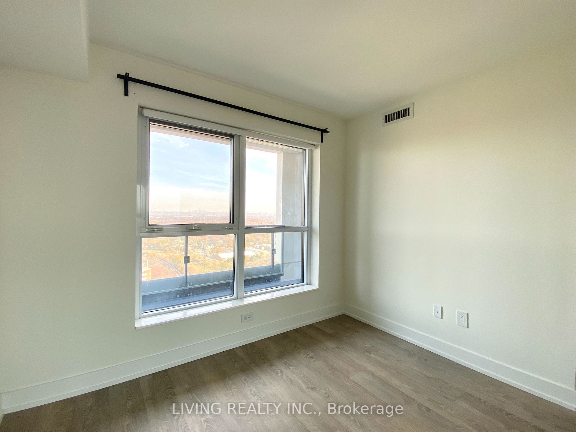 5 Mabelle Ave, #2736